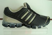 Tênis Adidas com amortecedor 